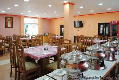 Clarks Inn Binsar Exterior foto